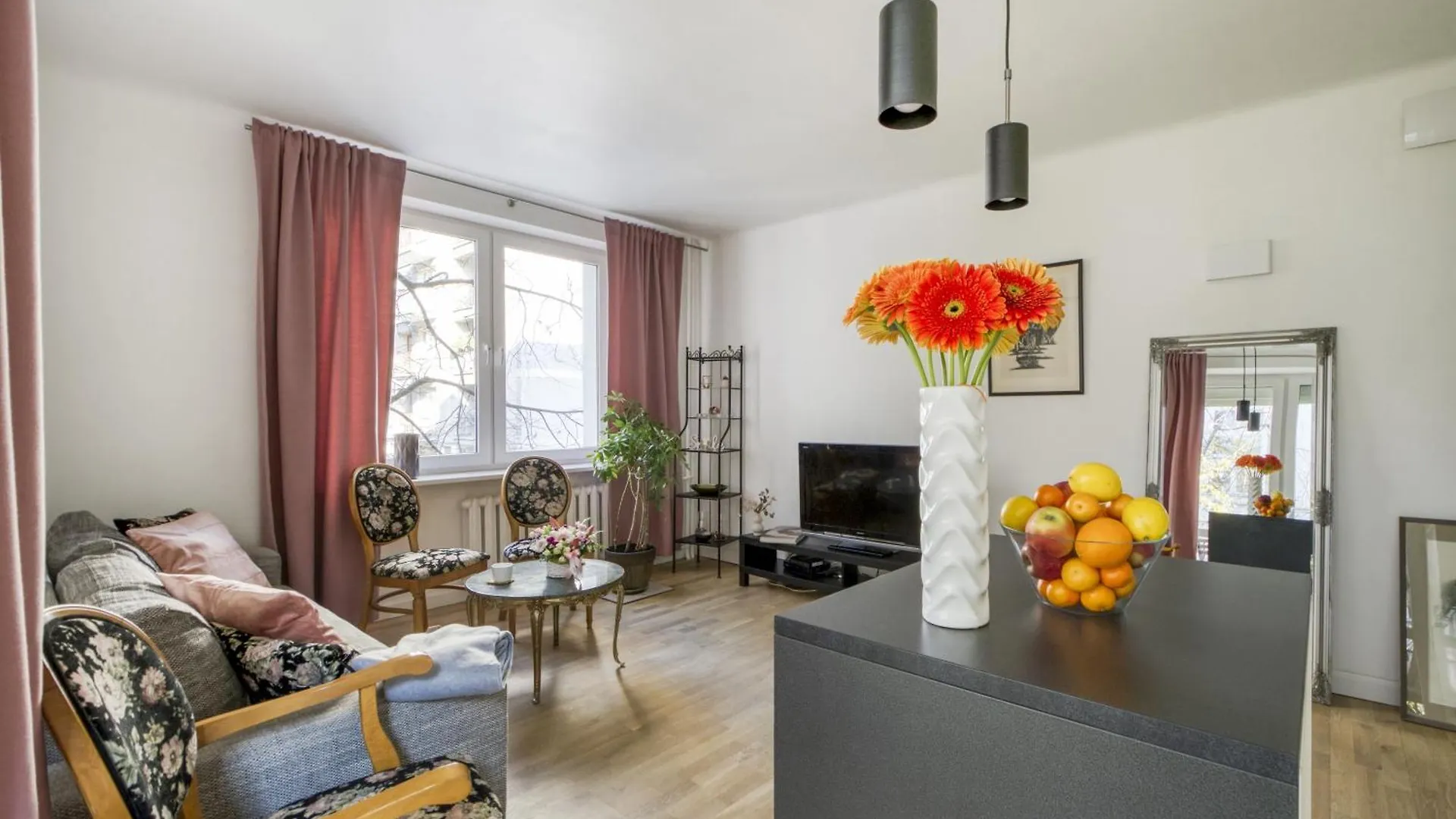 Warsaw City Center Apartment Poland